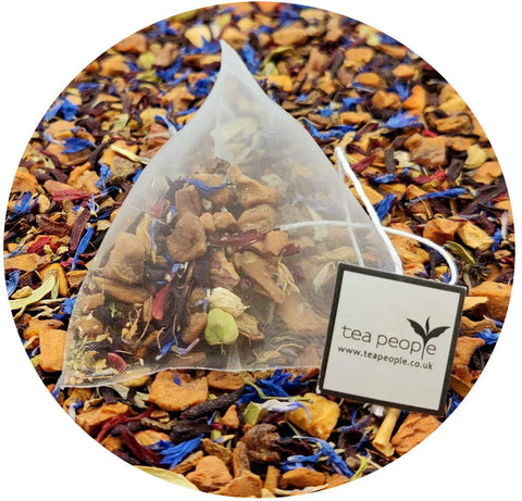 Spiced apple - Fruit tea pyramids with dried apple pieces and natural spices
