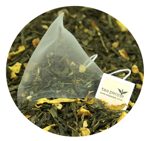 Zesty lemon green tea pyramid with ginger notes